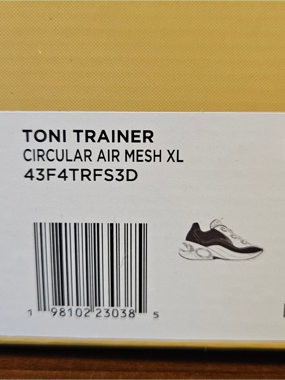 Michael Kors Black and  White Trainer Sneaker Size 8.5 - Picture 4 of 10